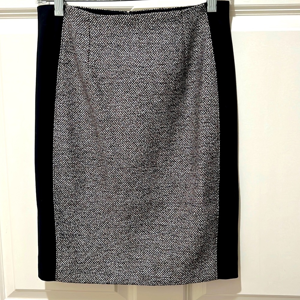 White House Black Market Black and White Pencil Skirt